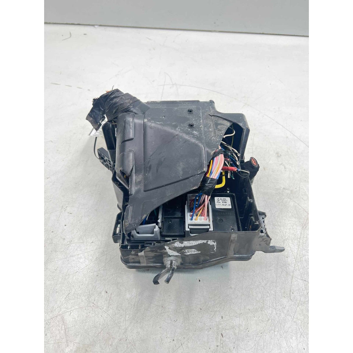 Engine Fuse Box KIA SORENTO 16 17 18 3.3L See Pics
