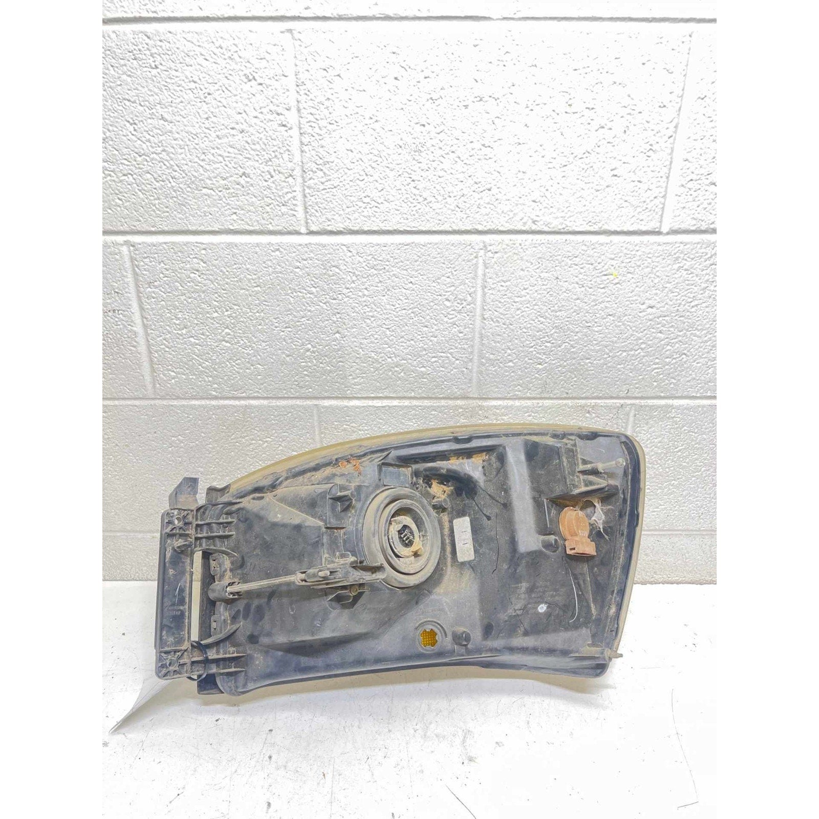 Headlamp Assembly DODGE PICKUP 1500 Right 06 07 08 See Pics for Imperfections