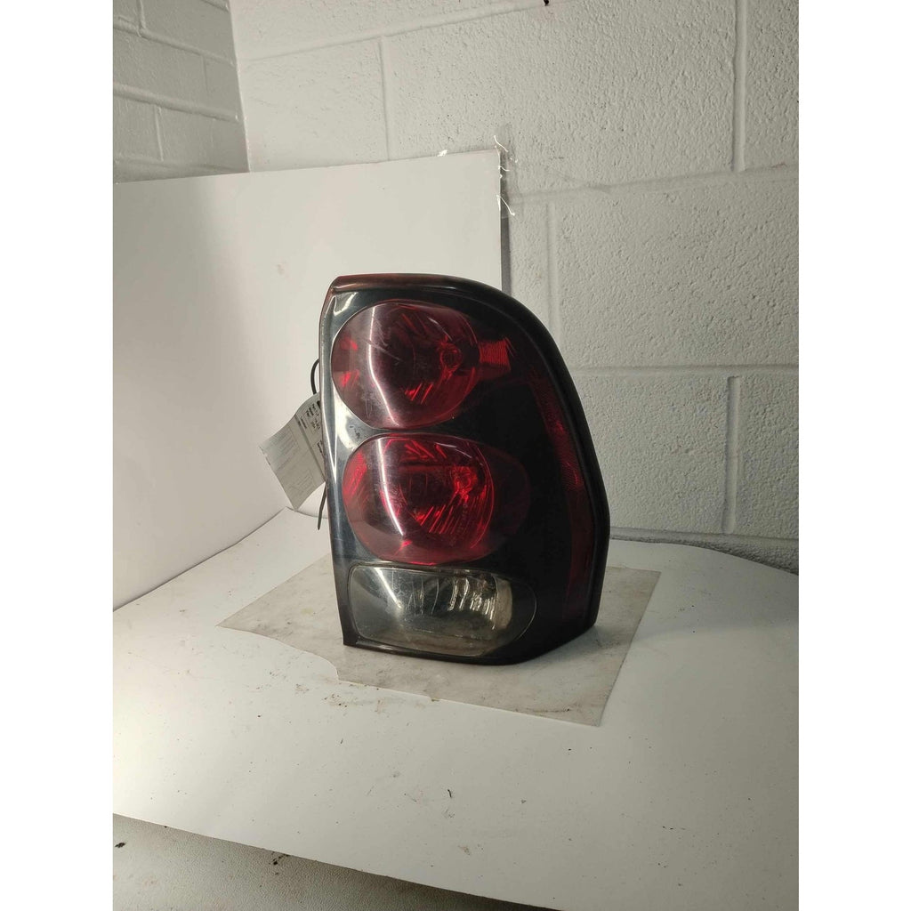 Tail Light Assembly TRAILBLAZER Right 02-09 See Pics for Imperfections